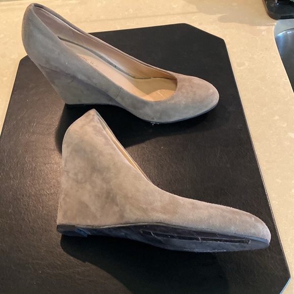 Shoes - Picture 2 of 5